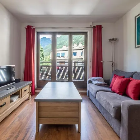 Modern With Balcony In The Center Of