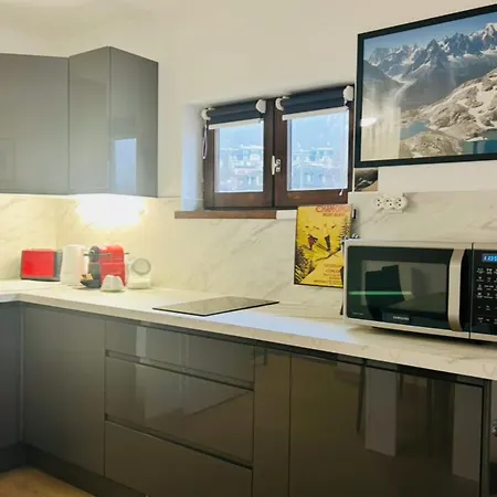 Modern With Balcony In The Center Of Apartman