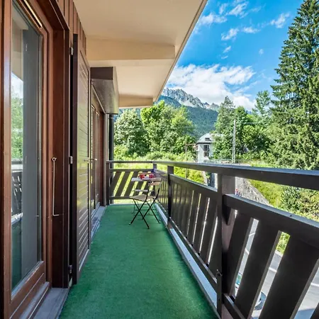 Apartman Modern With Balcony In The Center Of